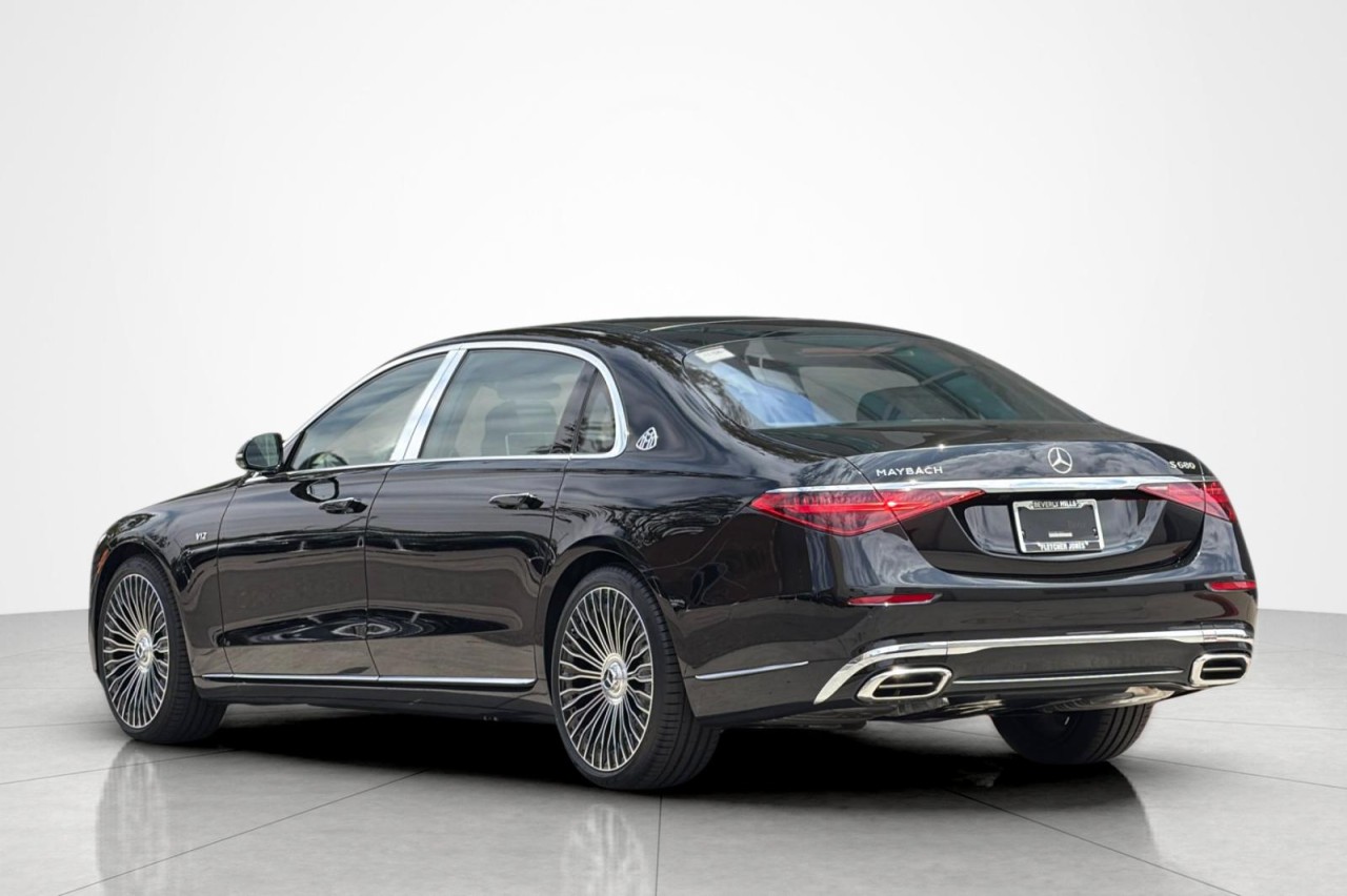 Used 2026 Obsidian Black Metallic Mercedes-Benz Maybach S 680 image 3