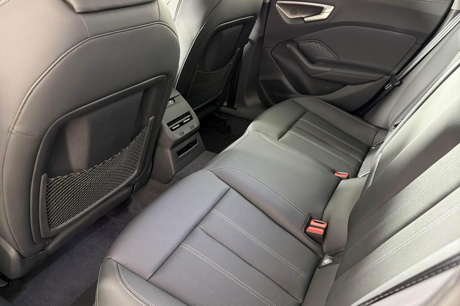 New 2026 Daytona Gray Pearl Effect Audi Premium Plus 2.0 TFSI quattro image 11