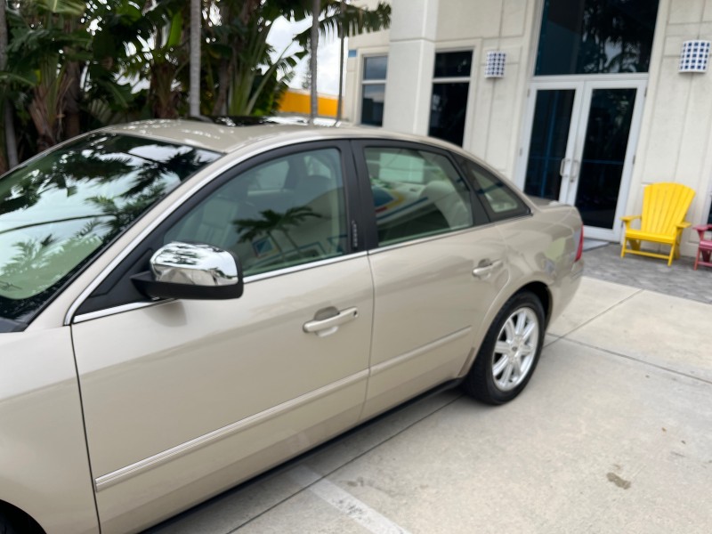 2005   Ford Five Hundred 1 FL Limited LOW MILES  36,412 in , 