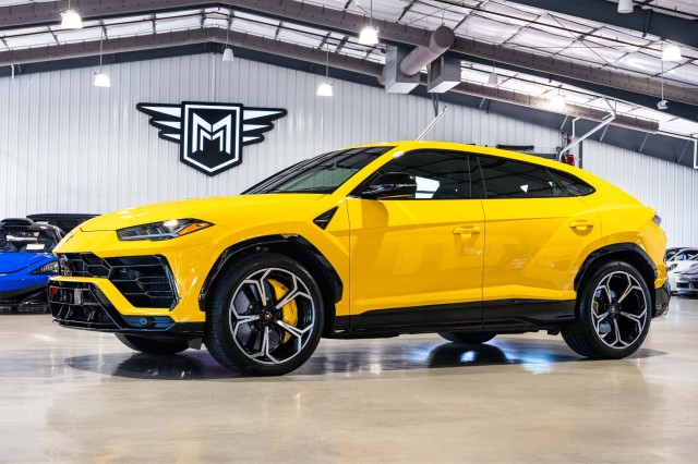 Used Car 2022 Lamborghini Urus  For Sale Under $230,000 In Boerne, Texas