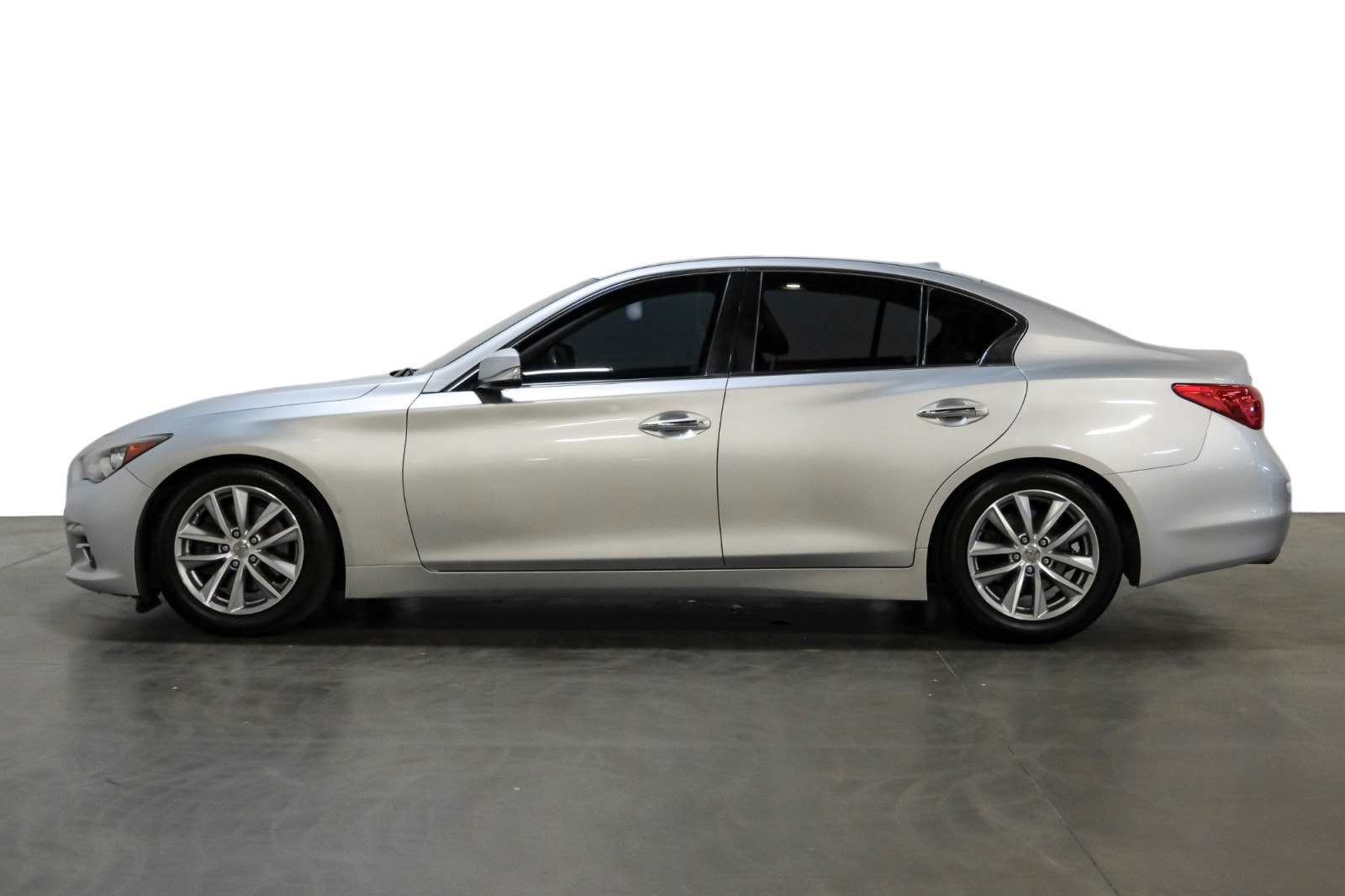 2015 INFINITI Q50 Premium Navigation CargoPkg 9