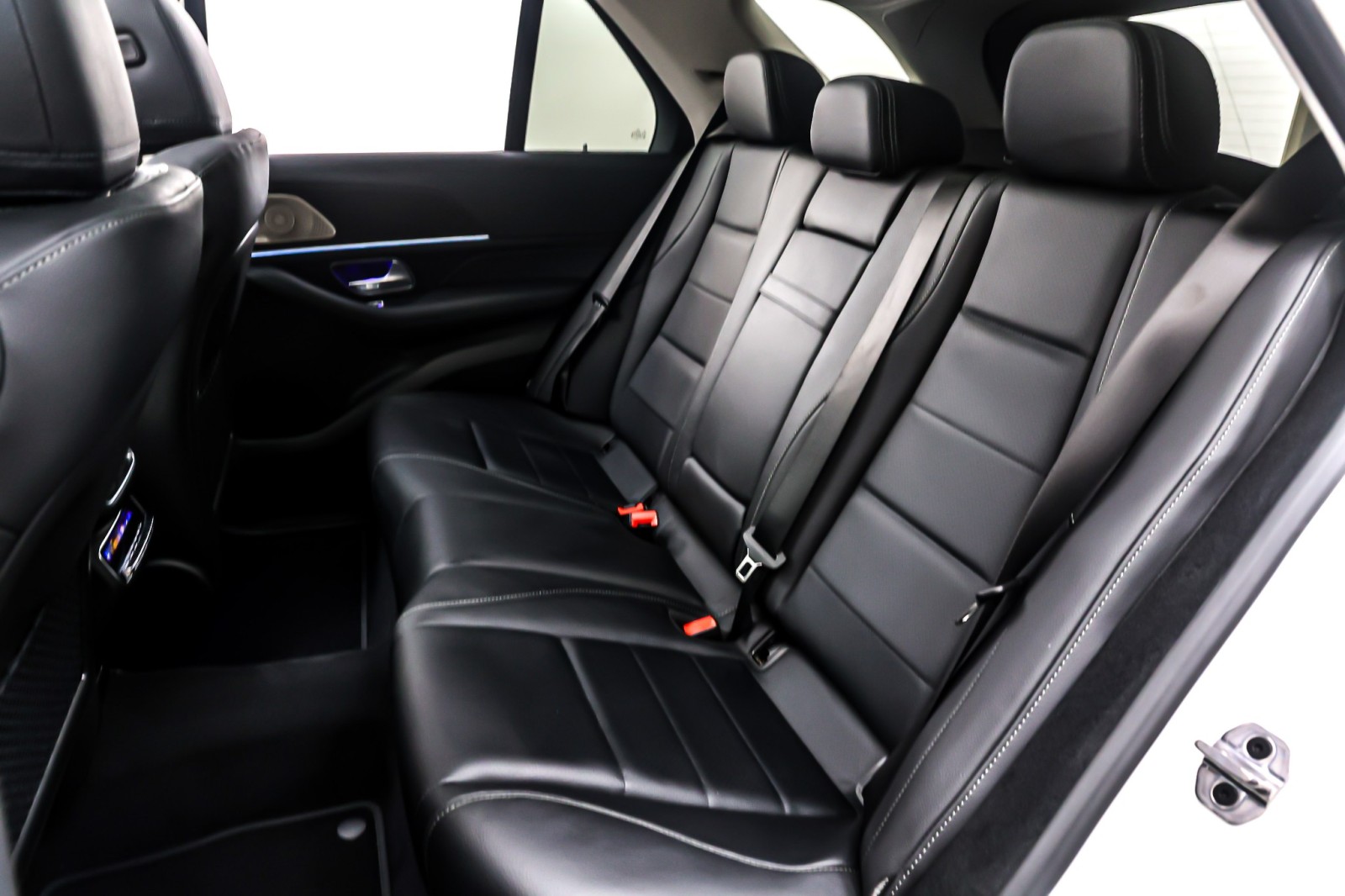 New 2026 Polar White Mercedes-Benz GLE 450 image 8