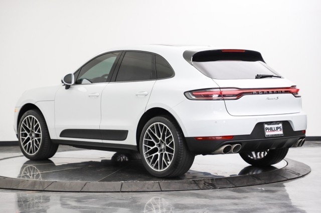 2021 Porsche Macan S 3