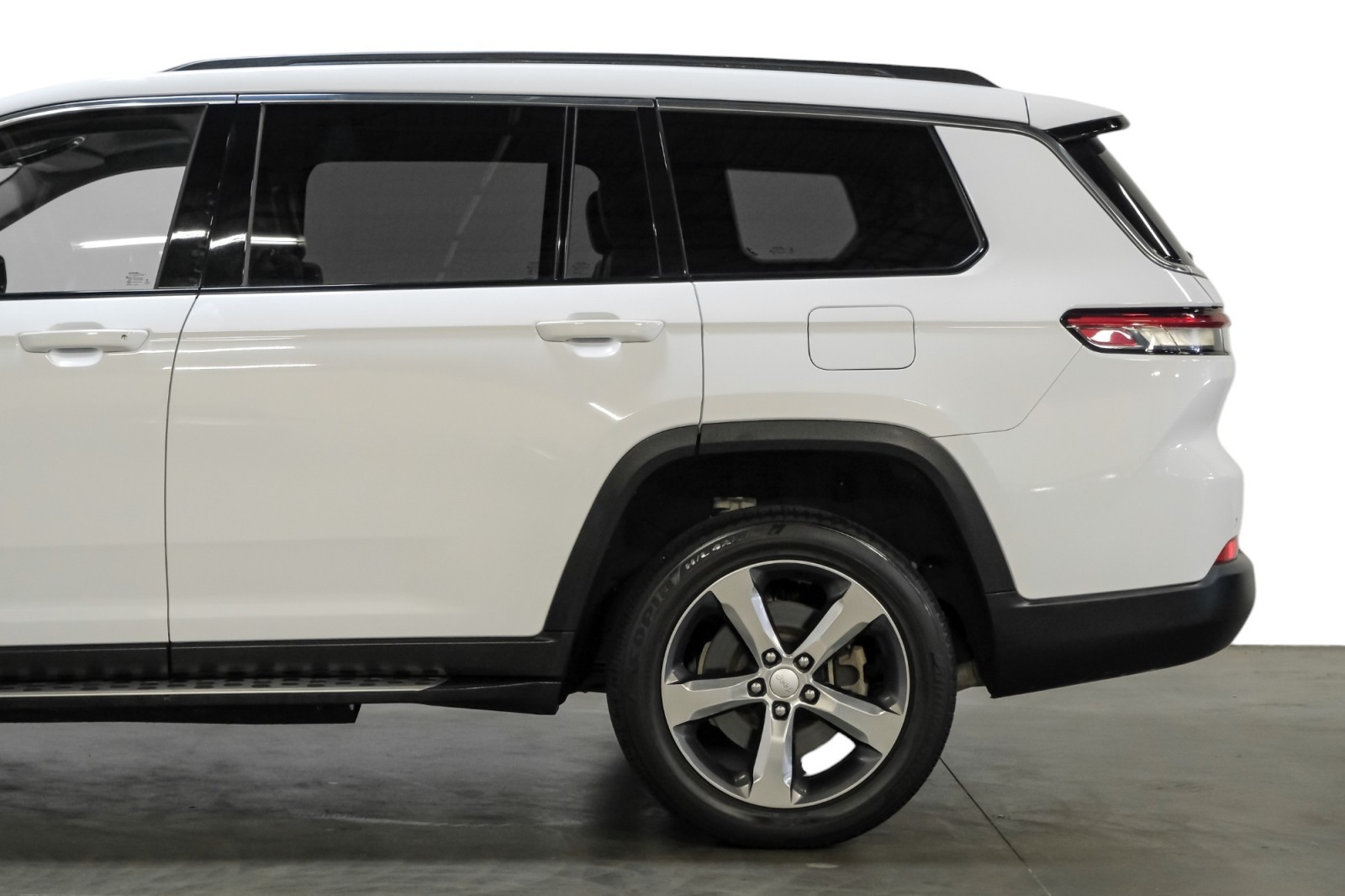 2021 Jeep Grand Cherokee L Limited 4x4 UconnectNav PanoRoof 20Alloys SideSteps 3rdRowSeat 12