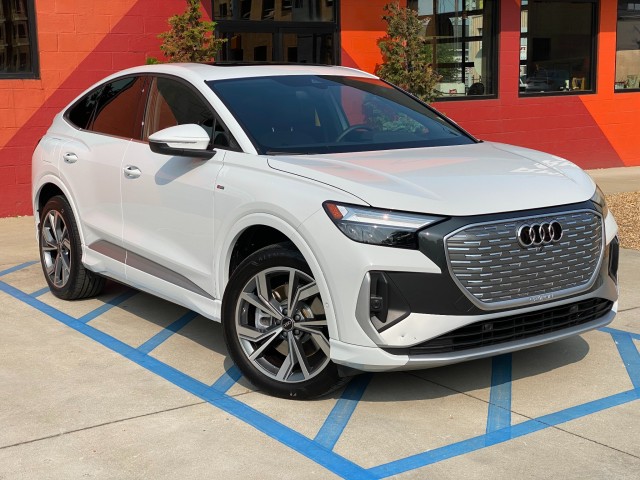 2023  Q4 e-tron Sportback Premium Plus in , 