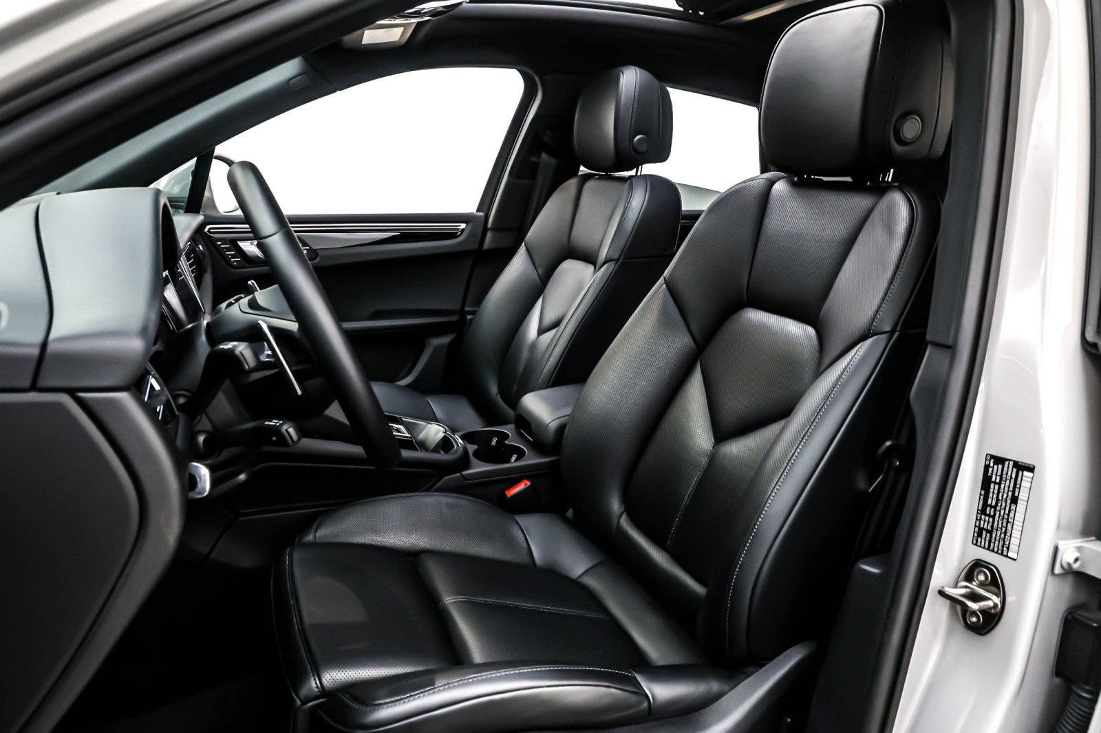 Used 2024 Chalk Porsche S AWD image 17