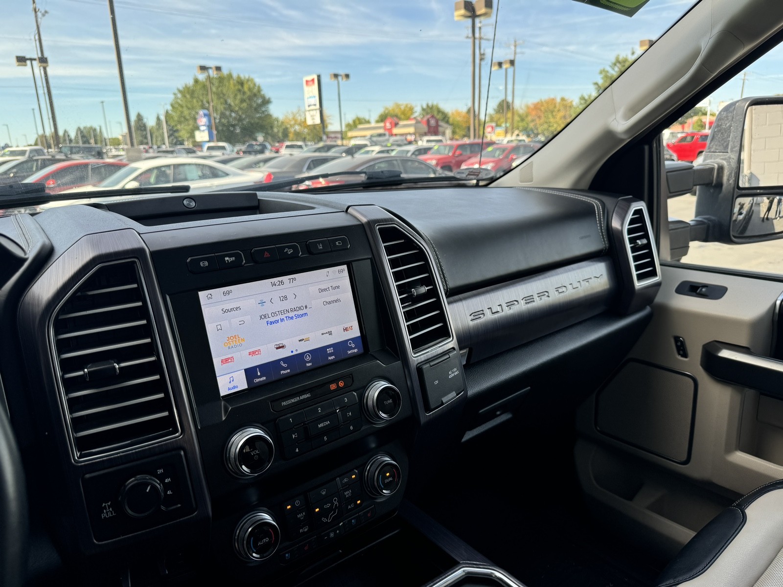 2020 Ford Super Duty F-350 SRW Limited 18