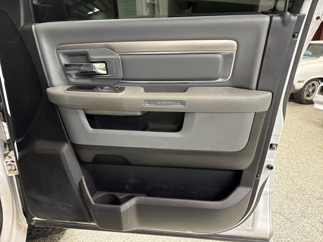 2020 Ram 1500 Classic SLT 4WD 5.7L-V8 in ,