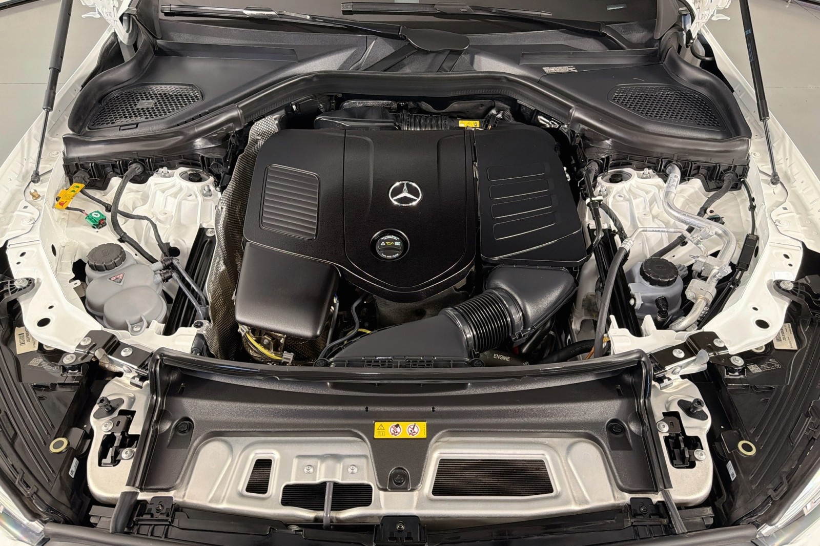 Certified Used 2025 Polar White Mercedes-Benz 350e image 12