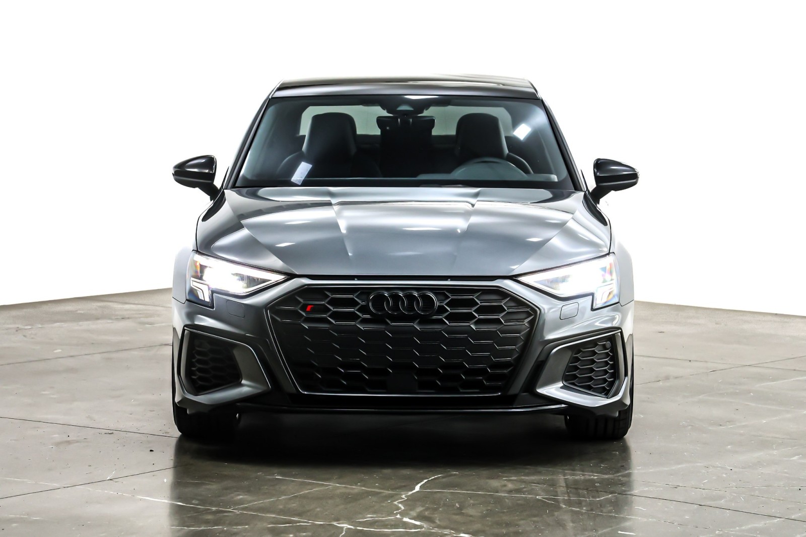 Used 2024 Daytona Gray Pearl Effect Audi Premium Plus 2.0 TFSI quattro image 4