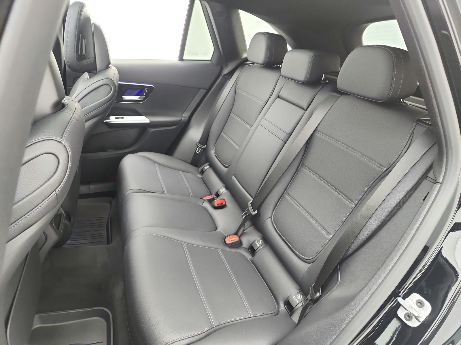 New 2026 Black Mercedes-Benz GLC 300 image 9