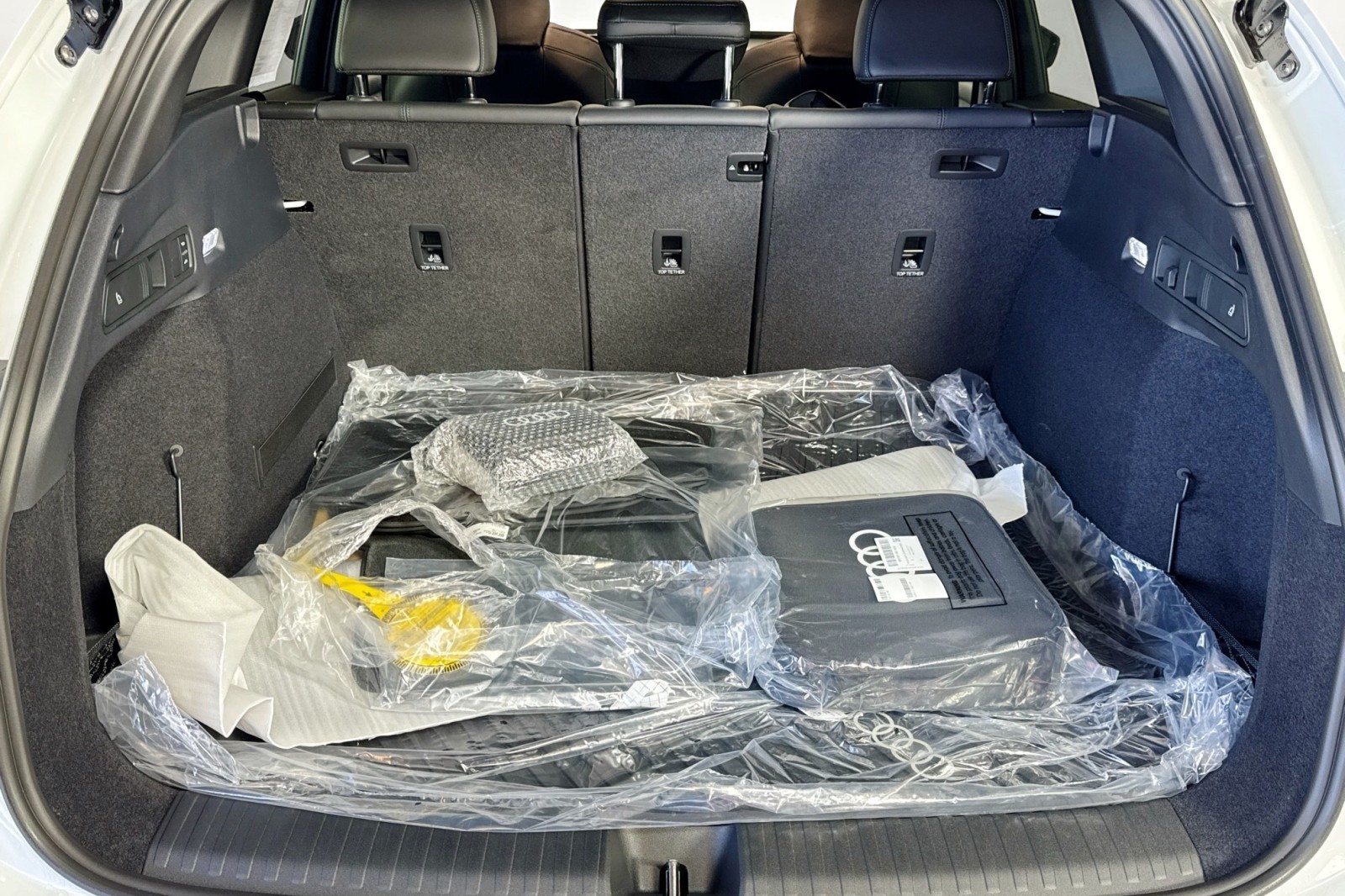 New 2025 Glacier White Metallic Audi Prestige quattro image 23