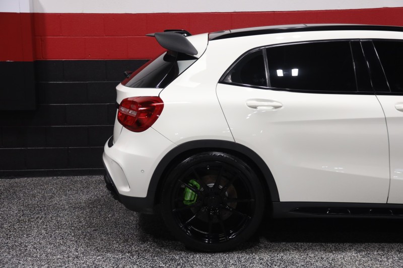 2015 Mercedes-Benz GLA 45 AMG 4MATIC w/Performance Pkgs 4dr Suv in , 