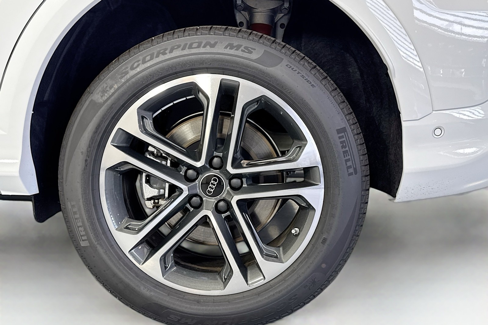 New 2025 Arkona White Audi Premium Plus 2.0 TFSI quattro image 29