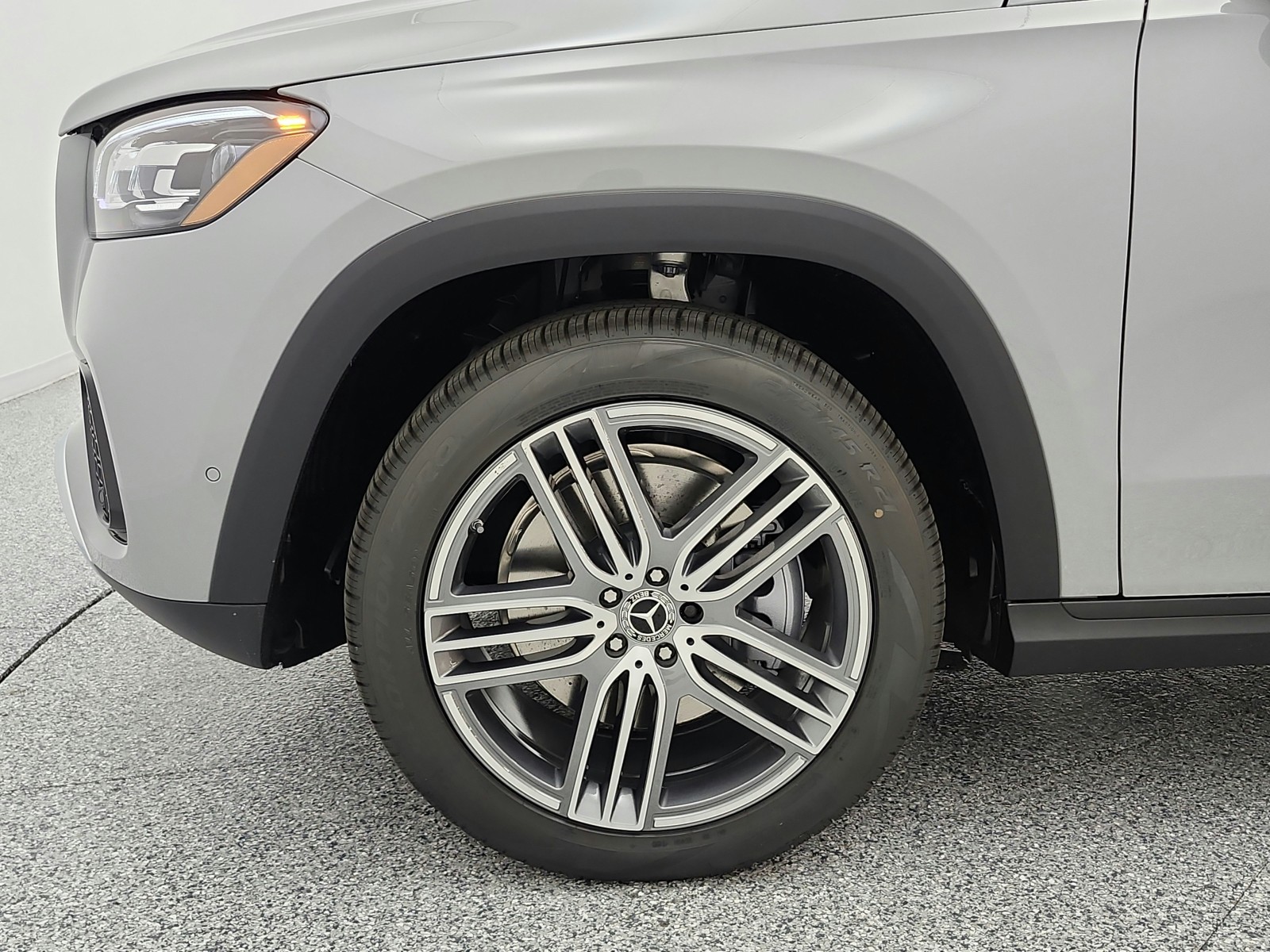 New 2026 MANUFAKTUR Alpine Grey Mercedes-Benz GLS 450 4MATIC® SUV image 13
