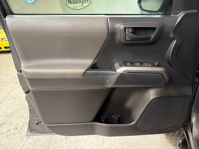 2022 Toyota Tacoma 4WD SR5 4WD V6 in , 