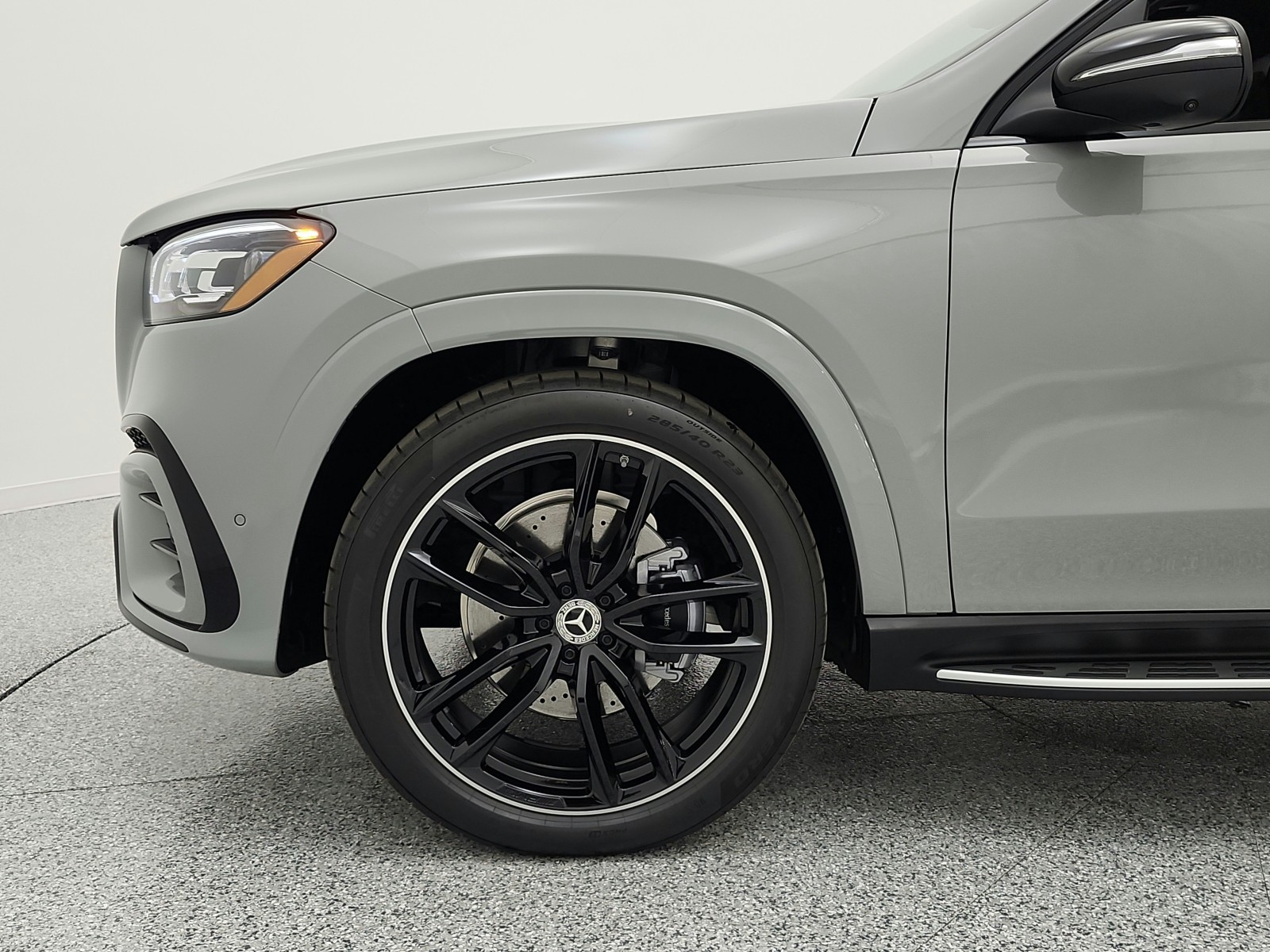 New 2026 MANUFAKTUR Alpine Grey Mercedes-Benz GLS 580 image 13