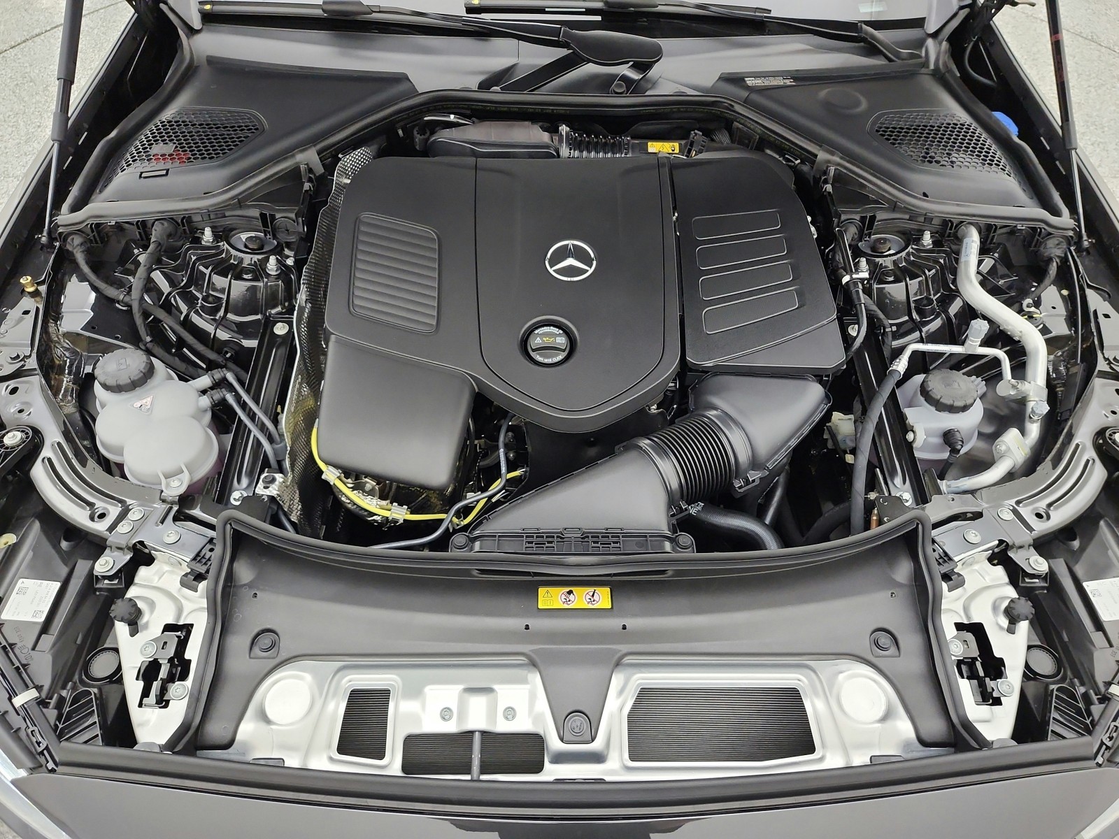 New 2027 Graphite Grey Metallic Mercedes-Benz E 350 RWD Sedan image 12