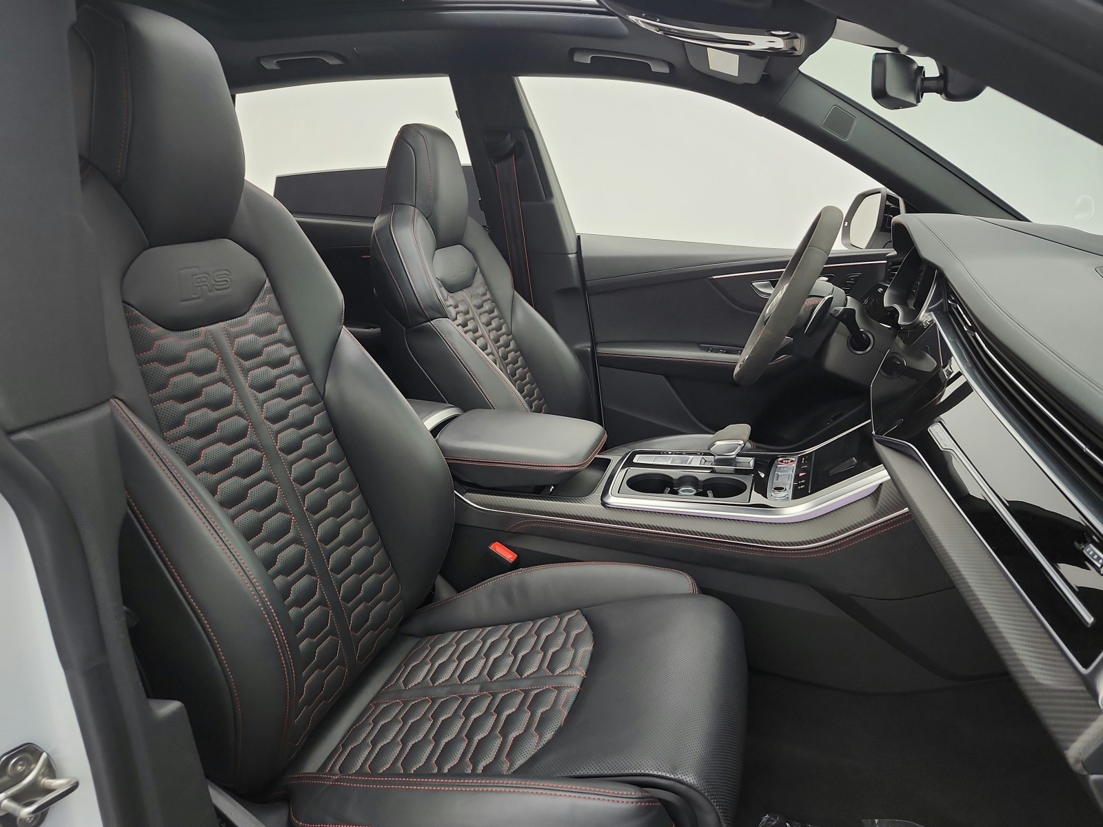 Used 2024 Glacier White Metallic Audi 4.0 TFSI quattro image 18