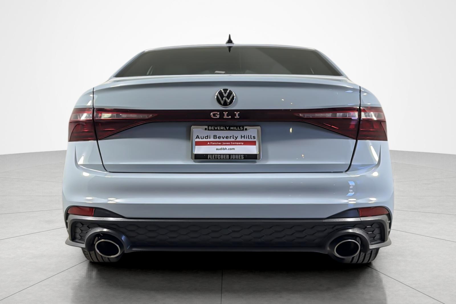 Used 2025 Pure White Volkswagen Autobahn DSG image 4