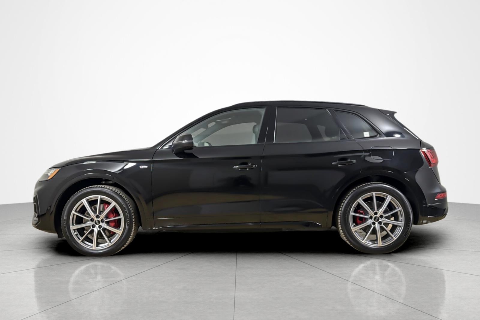 Used 2024 Mythos Black Metallic Audi S line Prestige 55 TFSI e quattro image 2