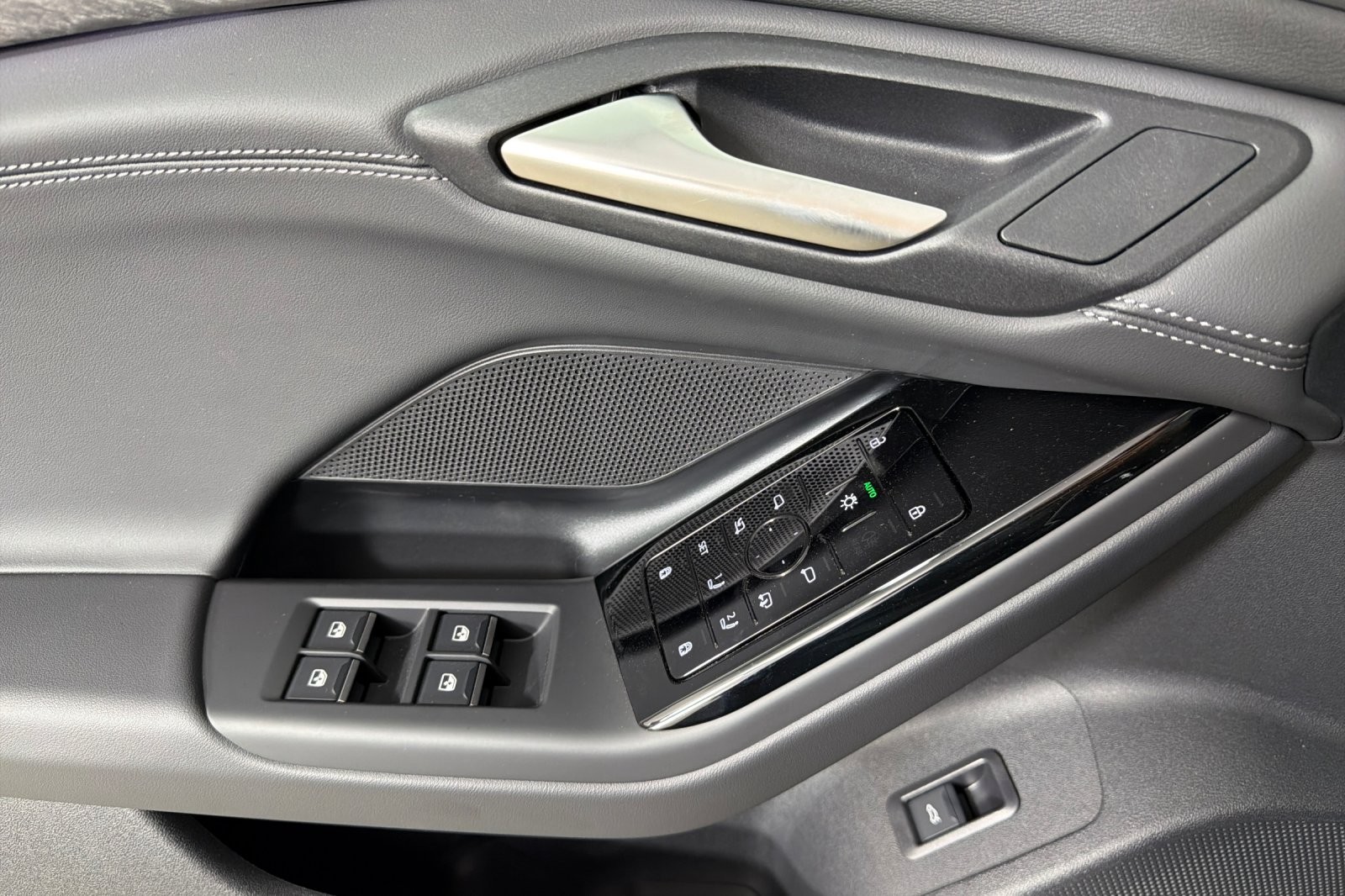 New 2027 Mythos Black Metallic Audi Premium RWD image 10