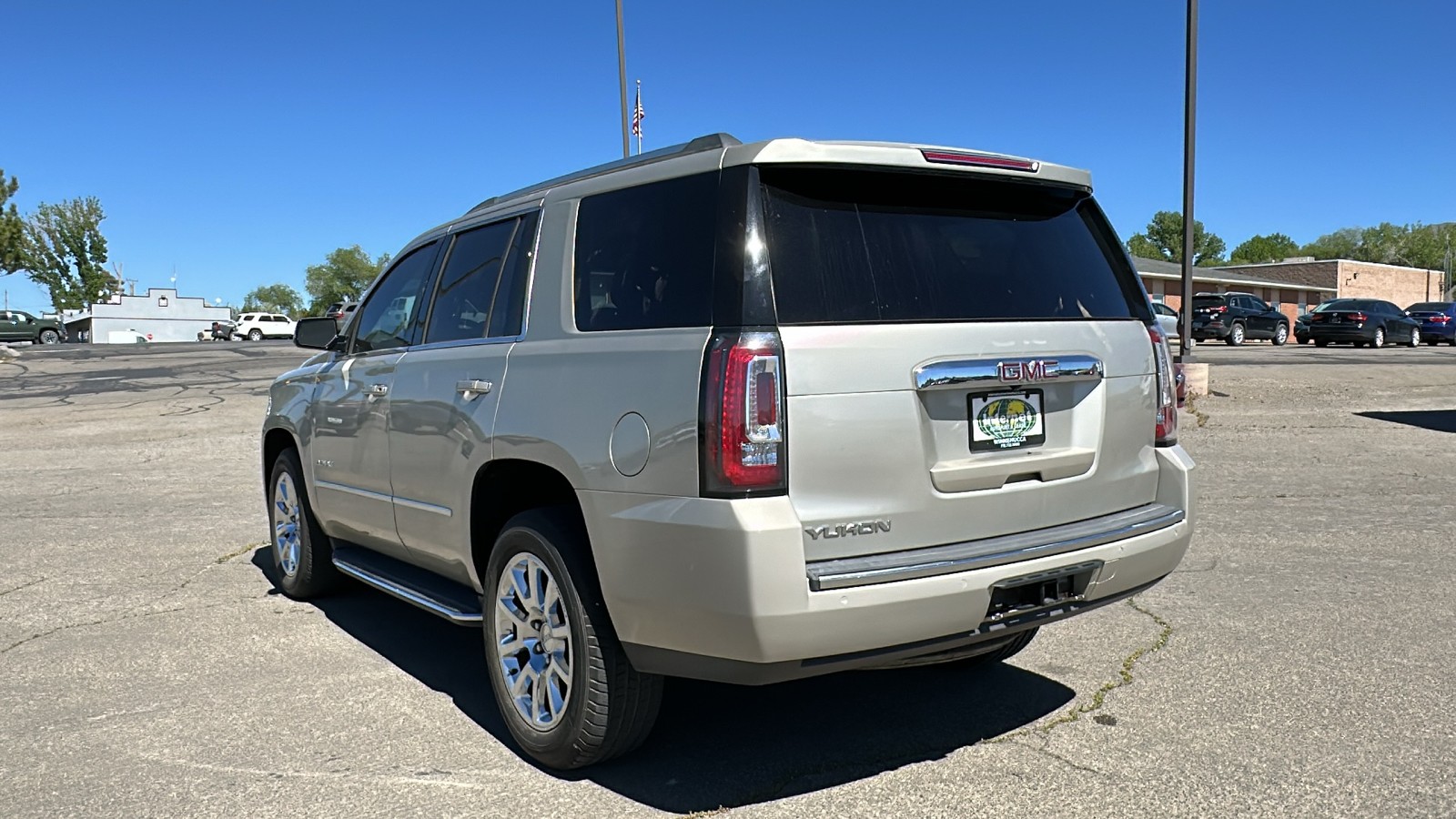 2017 GMC Yukon Denali 5