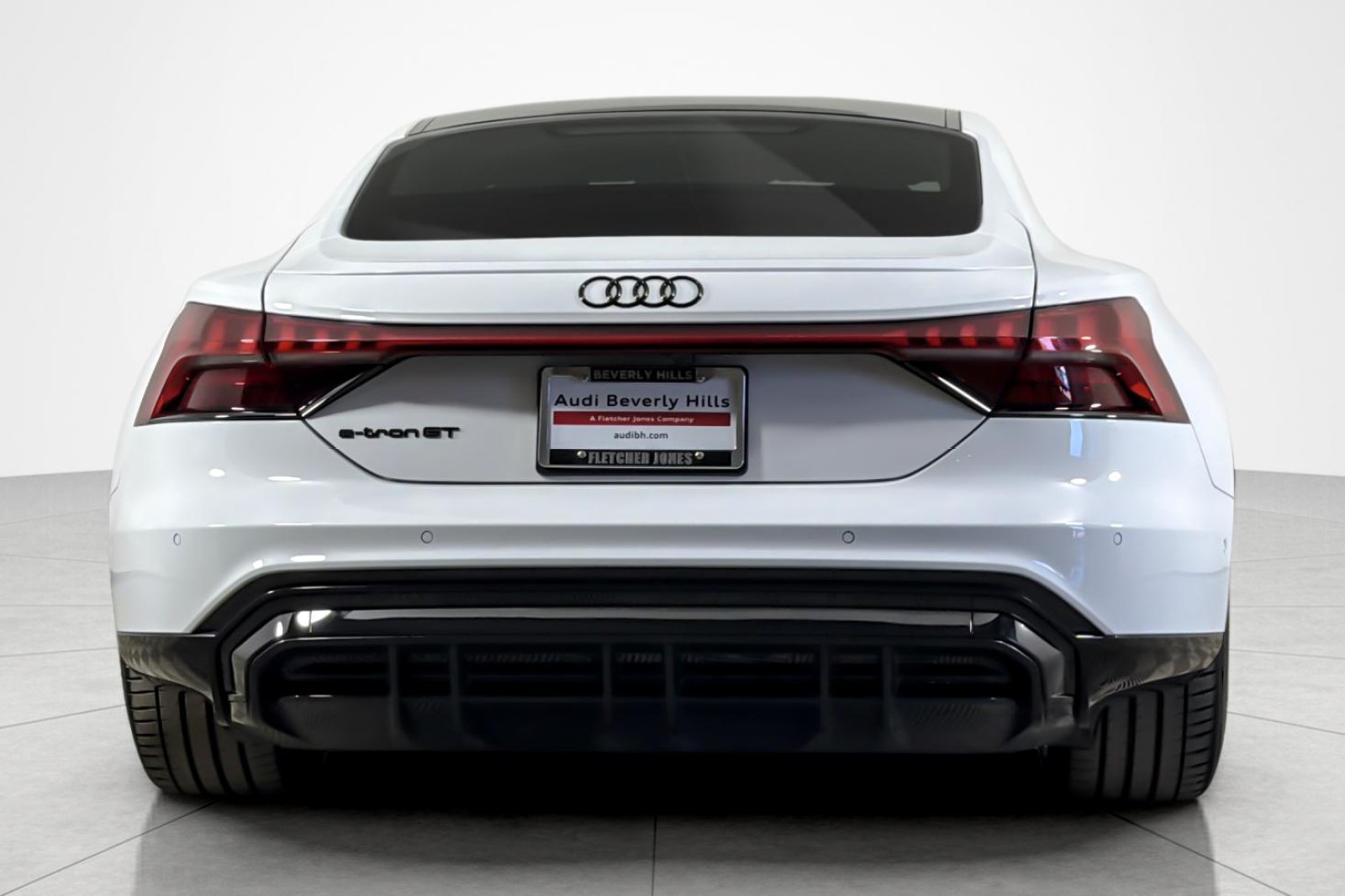 Used 2024 Ibis White Audi Prestige quattro image 4