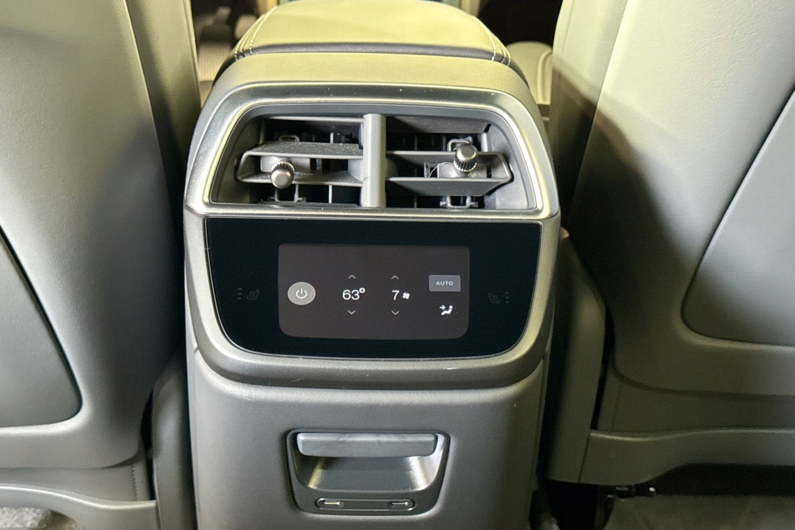 Used 2024 Quantum Grey Metallic Lucid Touring image 24