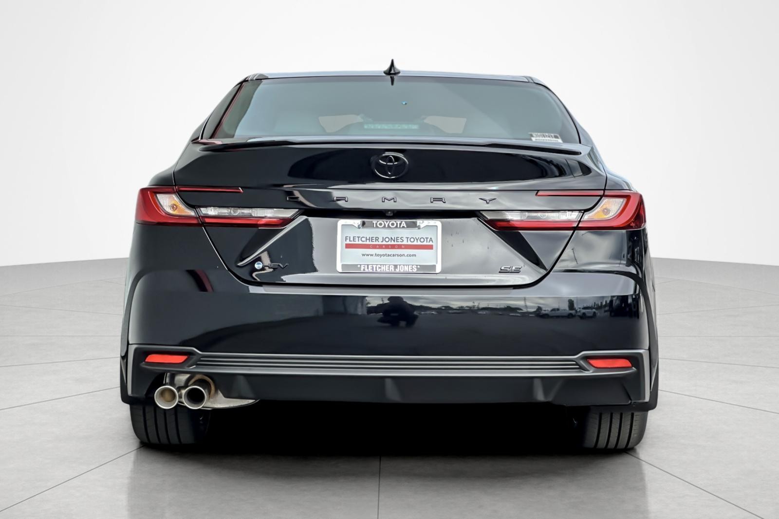 2026 Toyota Camry SE - Photo 4