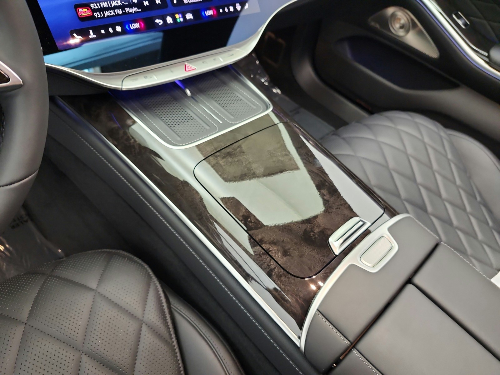 New 2027 Black Mercedes-Benz S 580 4MATIC® Sedan image 10