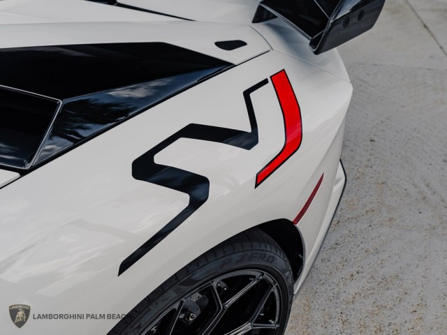 Lamborghini Aventador SVJ