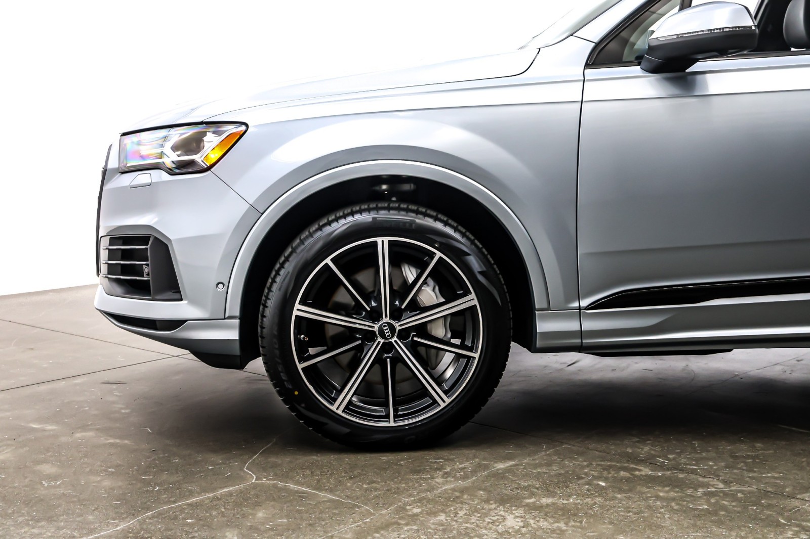 Used 2023 Satellite Silver Metallic Audi Premium Plus 55 TFSI quattro image 10