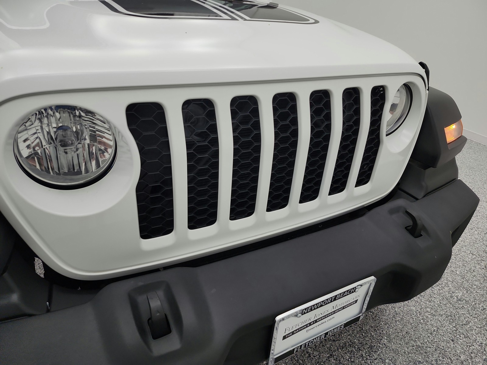 Used 2024 Bright White Clearcoat Jeep Sport S image 16