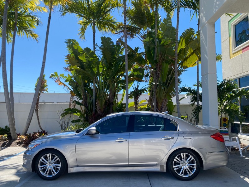 2012 Hyundai Genesis 3.8L SUNROOF PREM PKG in , 
