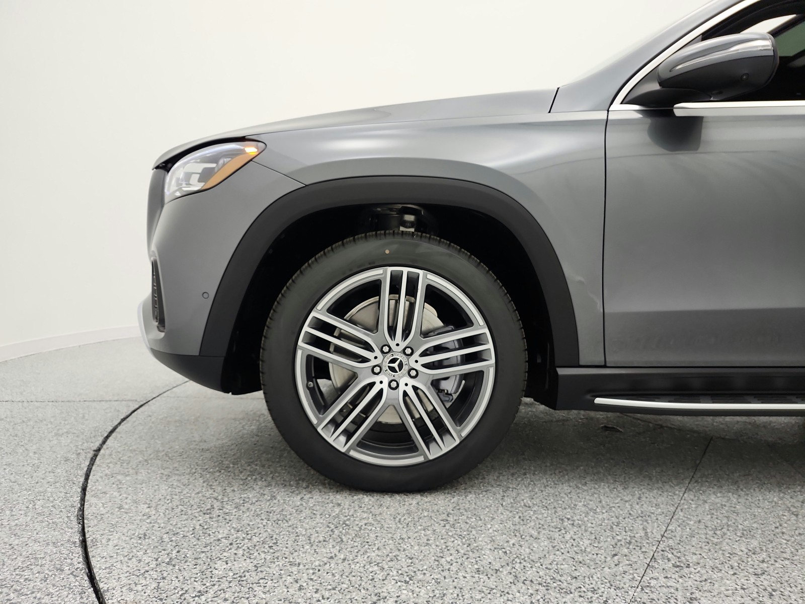 New 2026 Selenite Grey Metallic Mercedes-Benz GLS 450 image 12