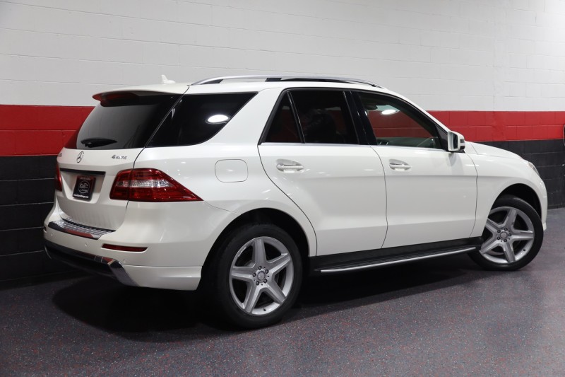 2014 Mercedes-Benz ML550 AMG Sport 4-Matic 4dr Suv in , 