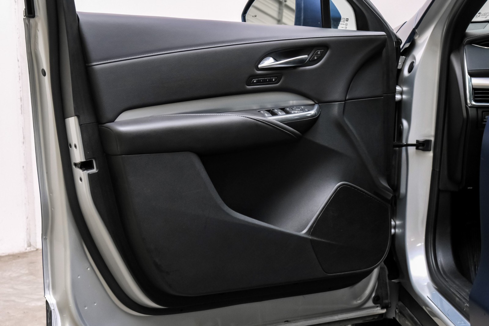 2020 Cadillac XT4 AWD Premium Luxury PanoRoof Navigation DrvrAwarene 44