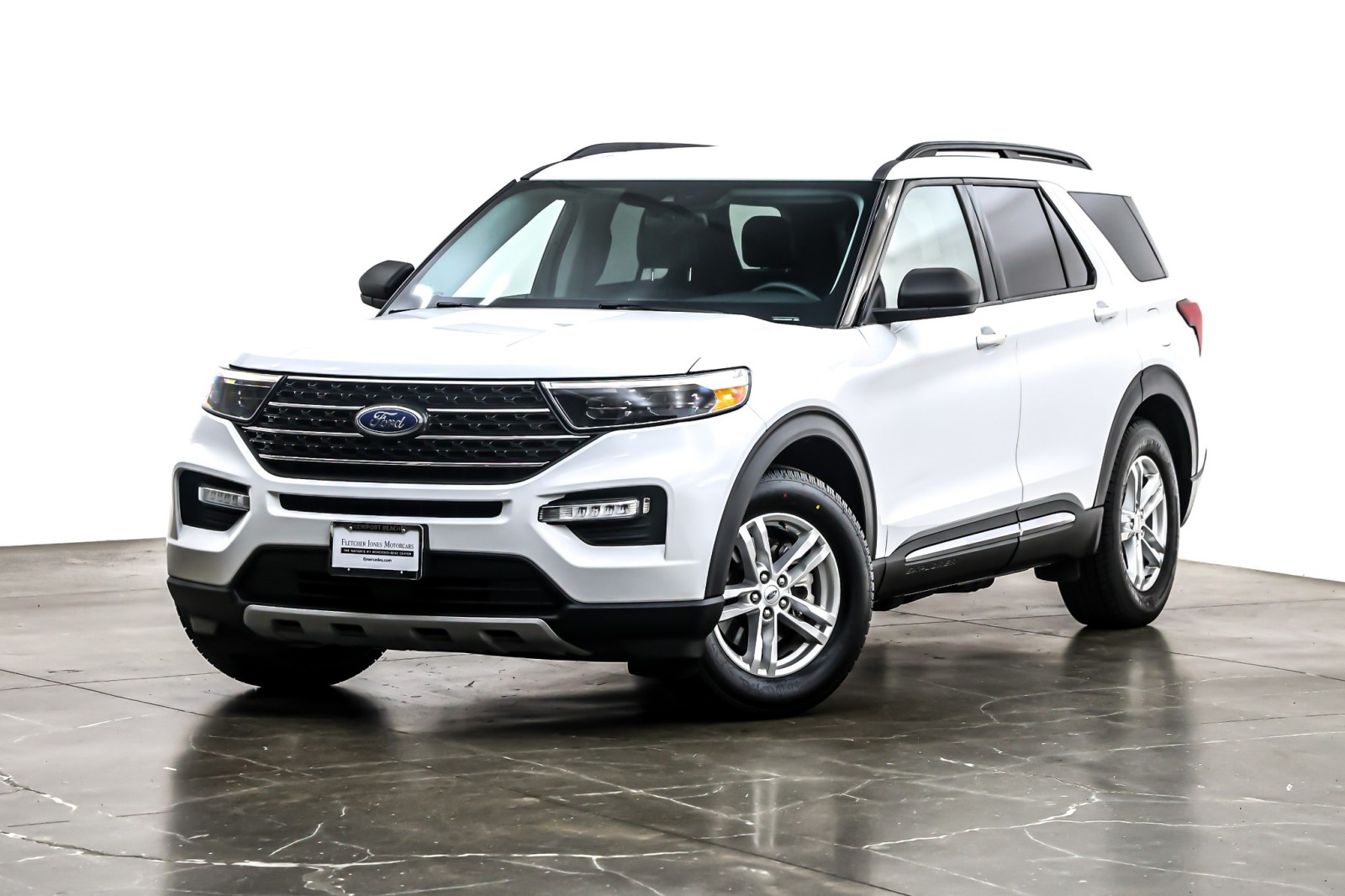 2023 Ford Explorer XLT RWD