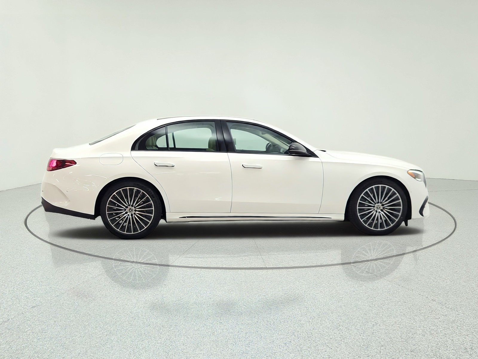New 2026 Polar White Mercedes-Benz E 350 RWD Sedan image 4