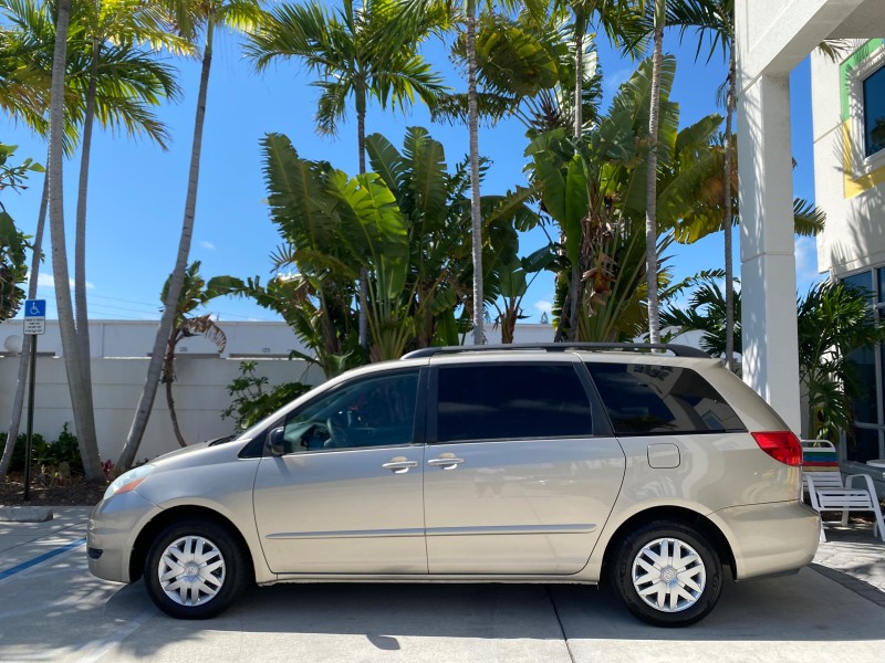 2006 Toyota Sienna VAN LE LOW MILES 78,653 in , 