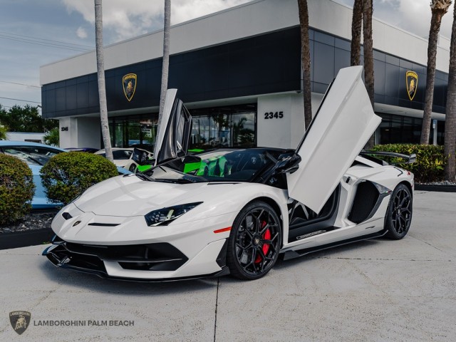 Lamborghini Aventador SVJ
