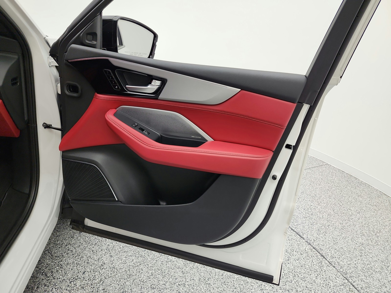 Used 2026 Platinum White Pearl Acura SH-AWD w/A-Spec Advance Package image 22