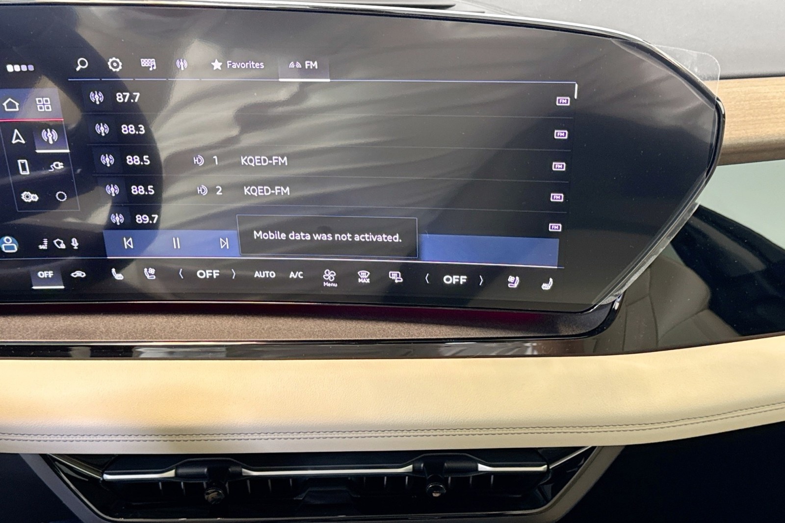 New 2025 Glacier White Metallic Audi Premium Plus quattro image 13