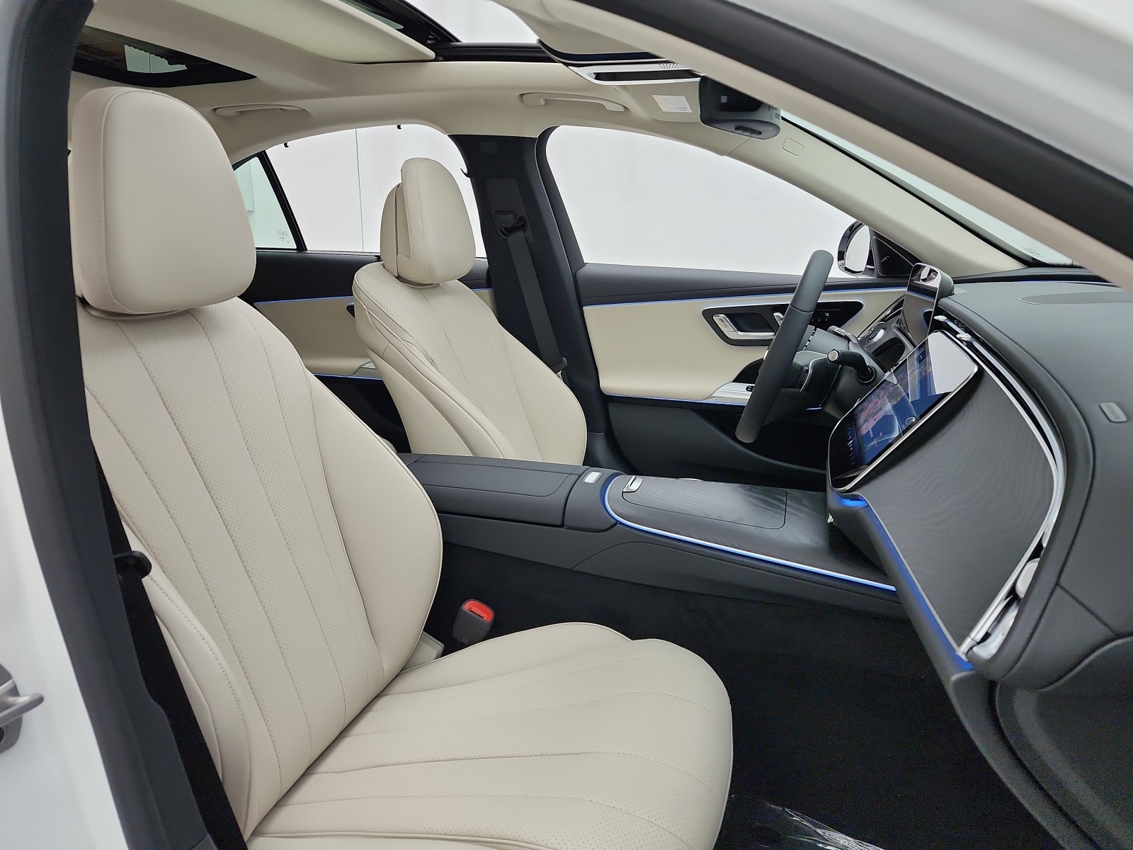 New 2026 Polar White Mercedes-Benz E 350 RWD Sedan image 15