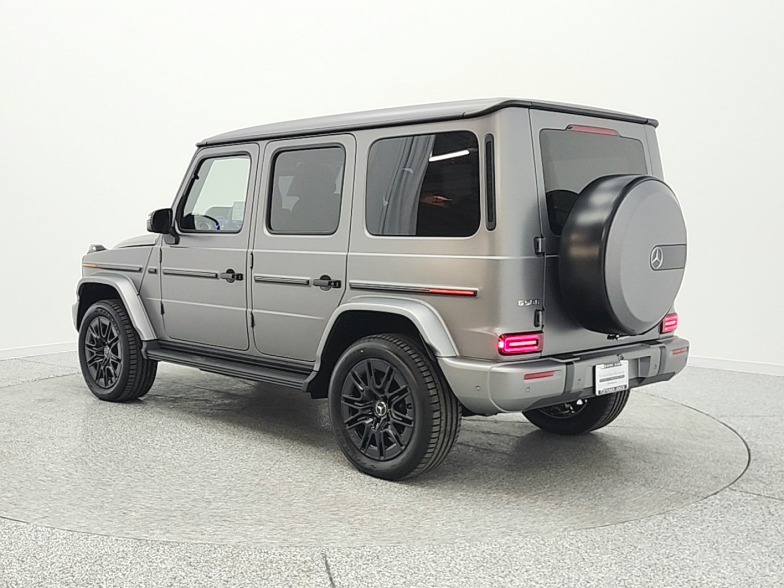 New 2026 MANUFAKTUR Platinum magno Mercedes-Benz G 580e image 7