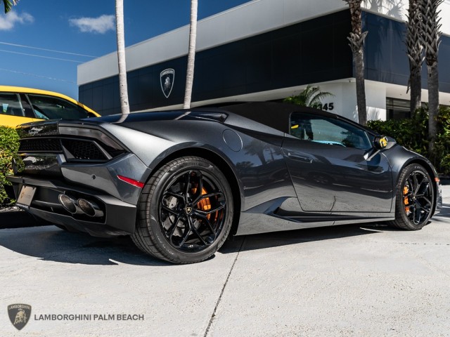 2019 Lamborghini Huracan Spyder in , 