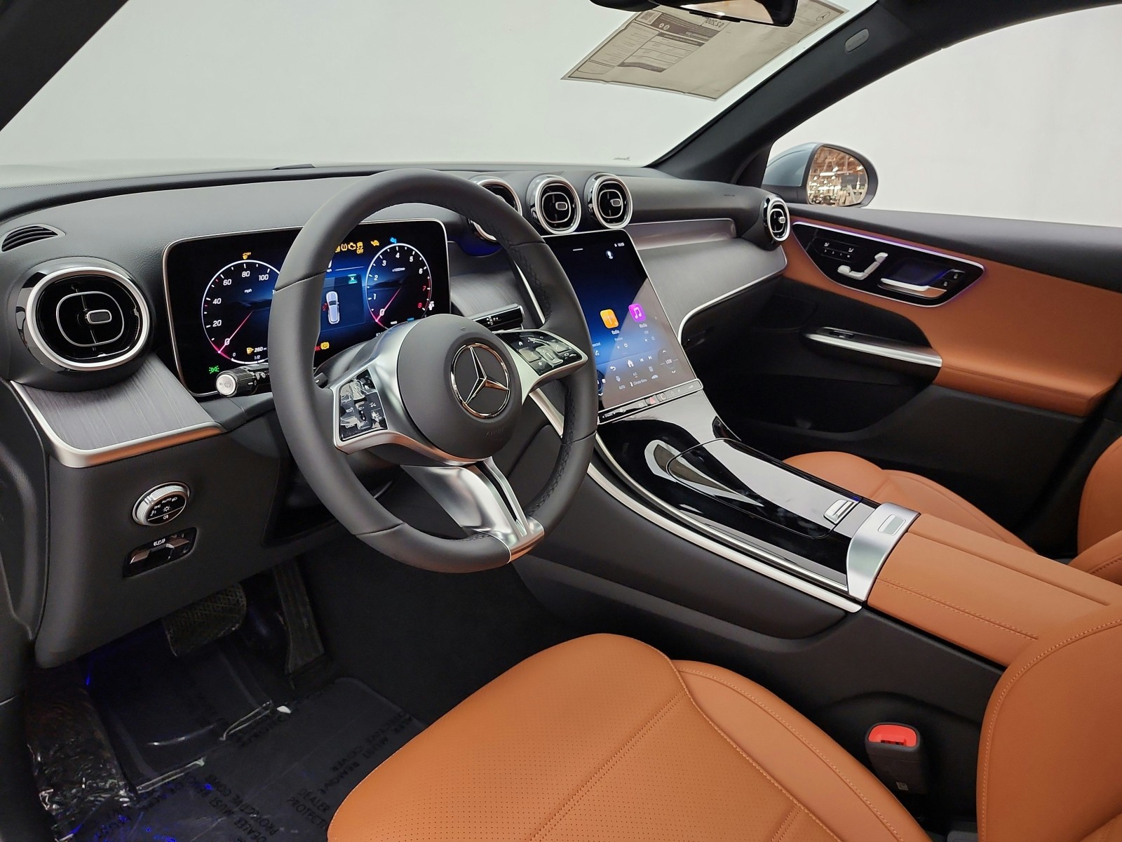 New 2027 Verde Silver Metallic Mercedes-Benz GLC 300 SUV image 10