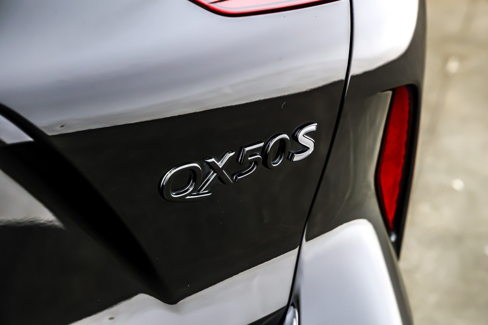 Used 2023 Black Obsidian INFINITI SPORT FWD image 10