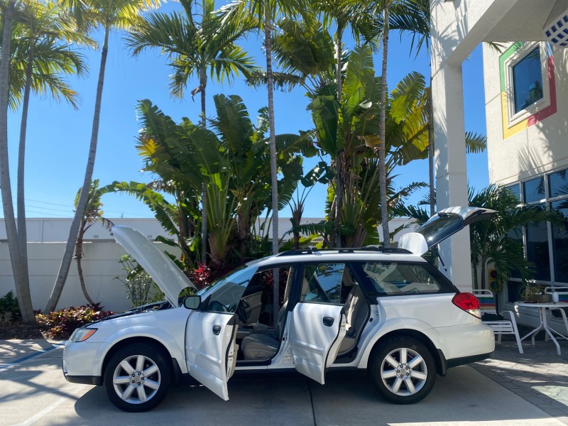 2009 Subaru Outback Special Edition LOW MILES 68,114 in ,